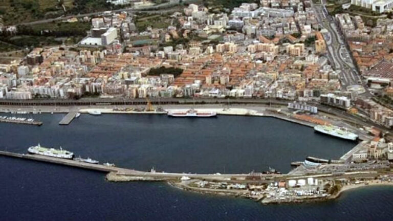 Reggio Calabria: corpo di uomo nella acque del porto