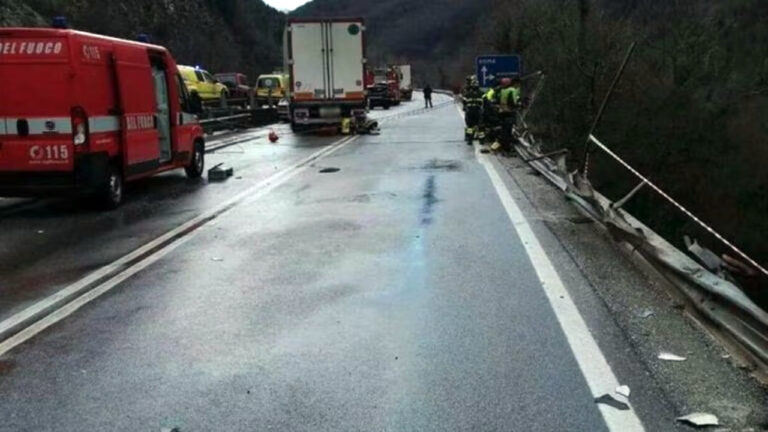 Cagli: camionista muore precipitando dal viadotto