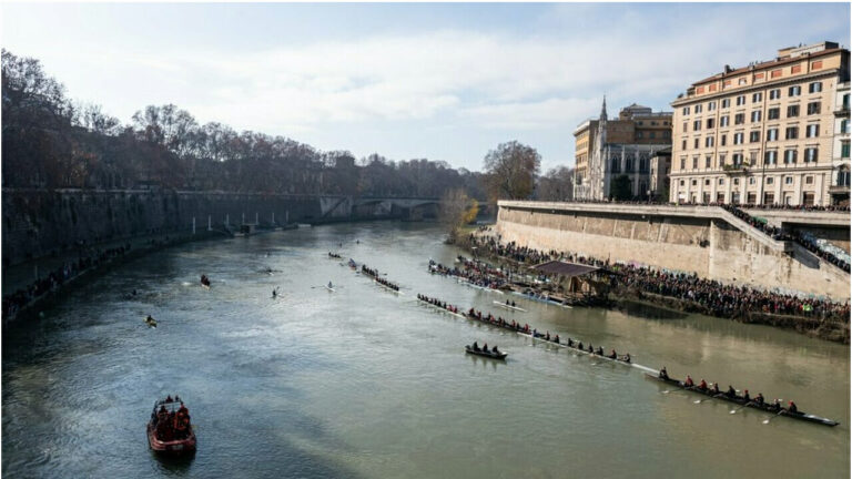 Roma: ragazza si suicida su una banchina del Tevere