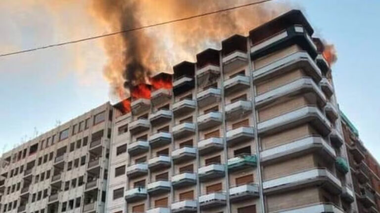 Taranto incendio palazzo: muore un’anziana donna