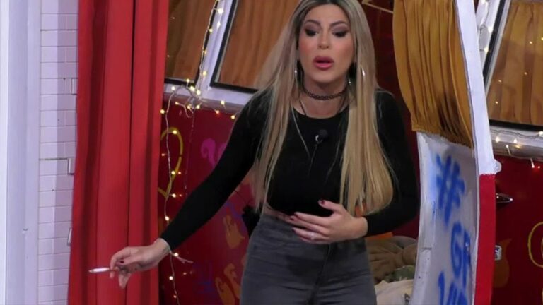 Gf Vip Oriana furiosa con Nicole, Micol e Giaele