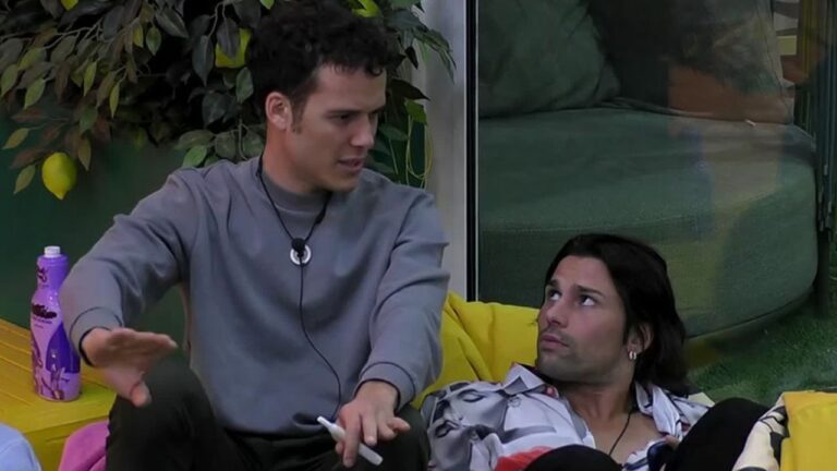 Gf Vip, Donnamaria difende Antonella da Tavassi