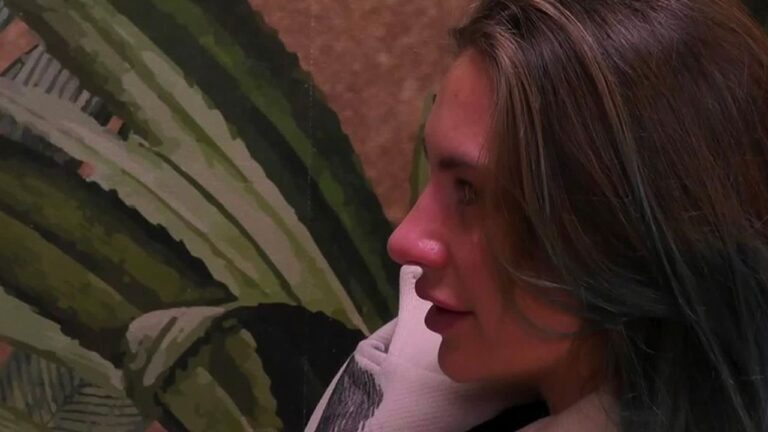 Gf Vip, Nikita Pelizon in lacrime per Luca Onestini