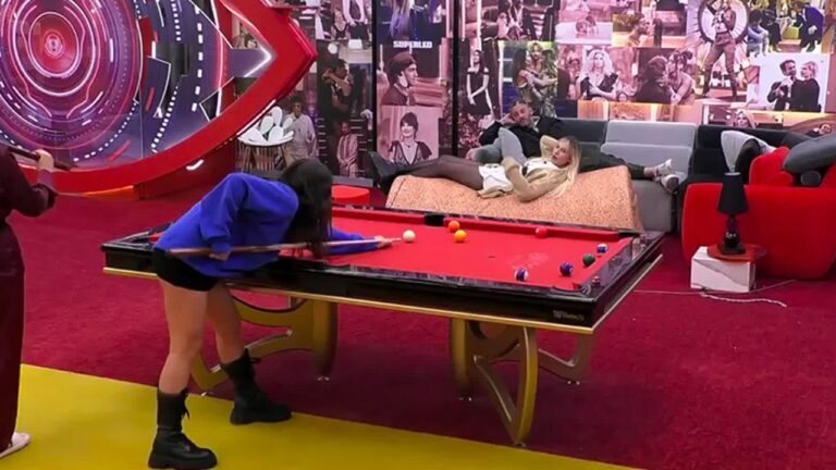 Grande Fratello Vip, Oriana, Nicole e Micol con Antonella