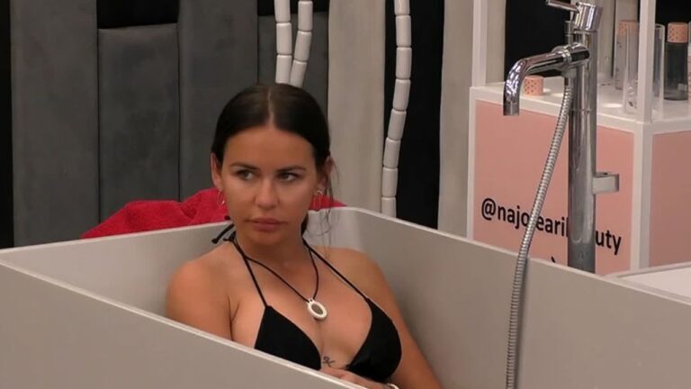 Grande Fratello Vip, Nicole Murgia duro sfogo con Davide