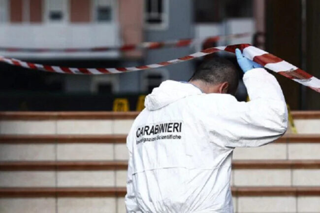 Livorno: 23enne uccide il padre a coltellate poi chiama i carabinieri e minaccia suicidio