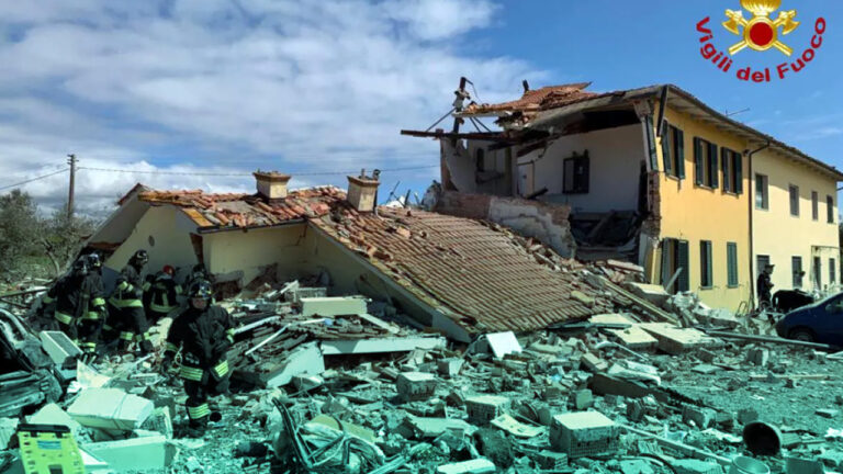 Montecarlo, salta in aria un casolare: un morto e sei feriti