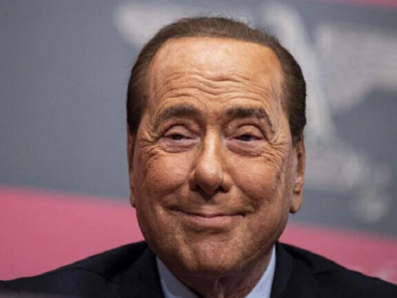 Silvio Berlusconi ricoverato in terapia intensiva