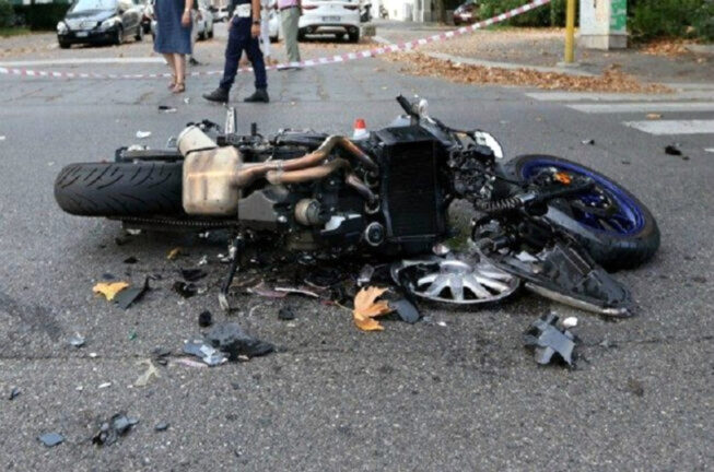 Bergamo: motociclista 30enne muore in incidente con auto