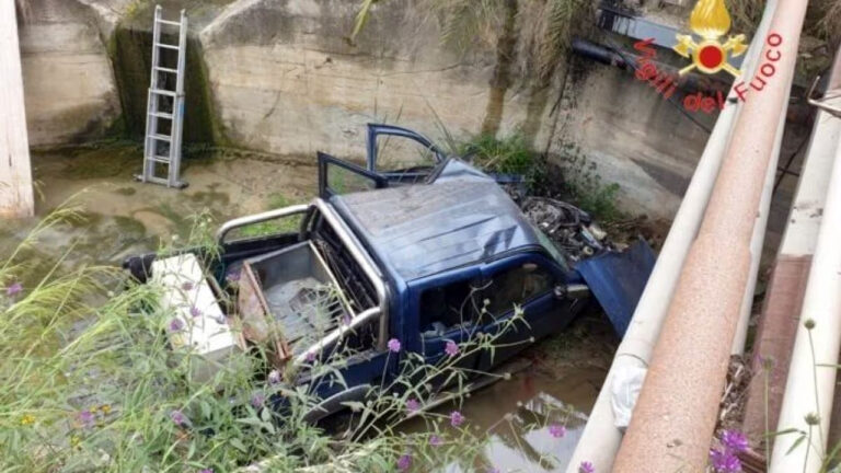 Crotone: con l’auto in un canale, morti 3 cacciatori