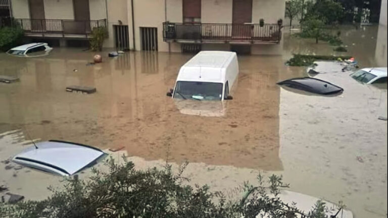 Emilia Romagna: alluvione e scuole chiuse. In campo l’Esercito