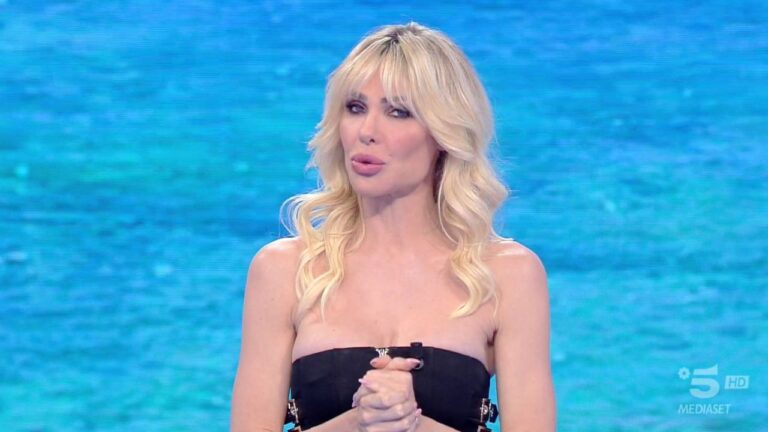 Ilary Blasi spacco super sexy per la terza puntata dell’Isola de Famosi