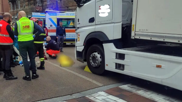 Genova: Tir investe coniugi, lei muore