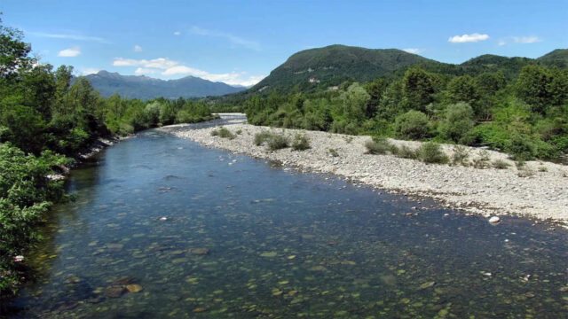 Borgosesia: donna 50enne morta mentre nuota nel fiume Sesia