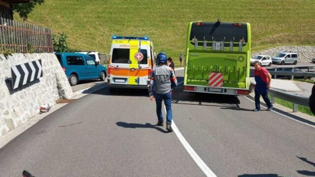 Alto Adige: anziano motociclista morto in scontro con pullman