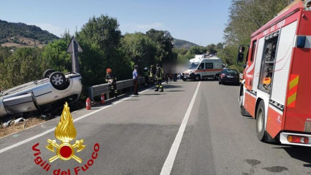 Arzachena, auto si ribalta: morto bimbo, 3 i feriti