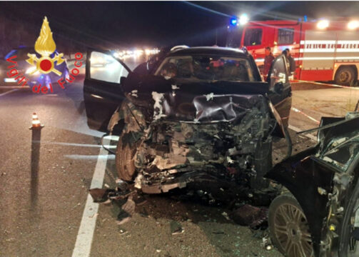 Crotone: 1 morto e 3 feriti nello scontro fra auto