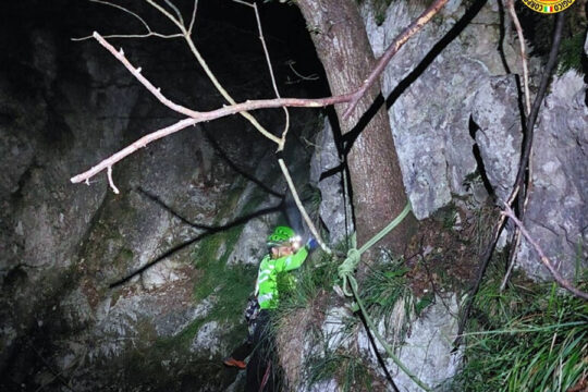 Posina: escursionista 68enne morto precipitando in un dirupo