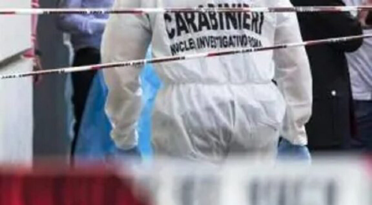 Bologna: donna 63enne tenta di uccidere la madre e poi si suicida