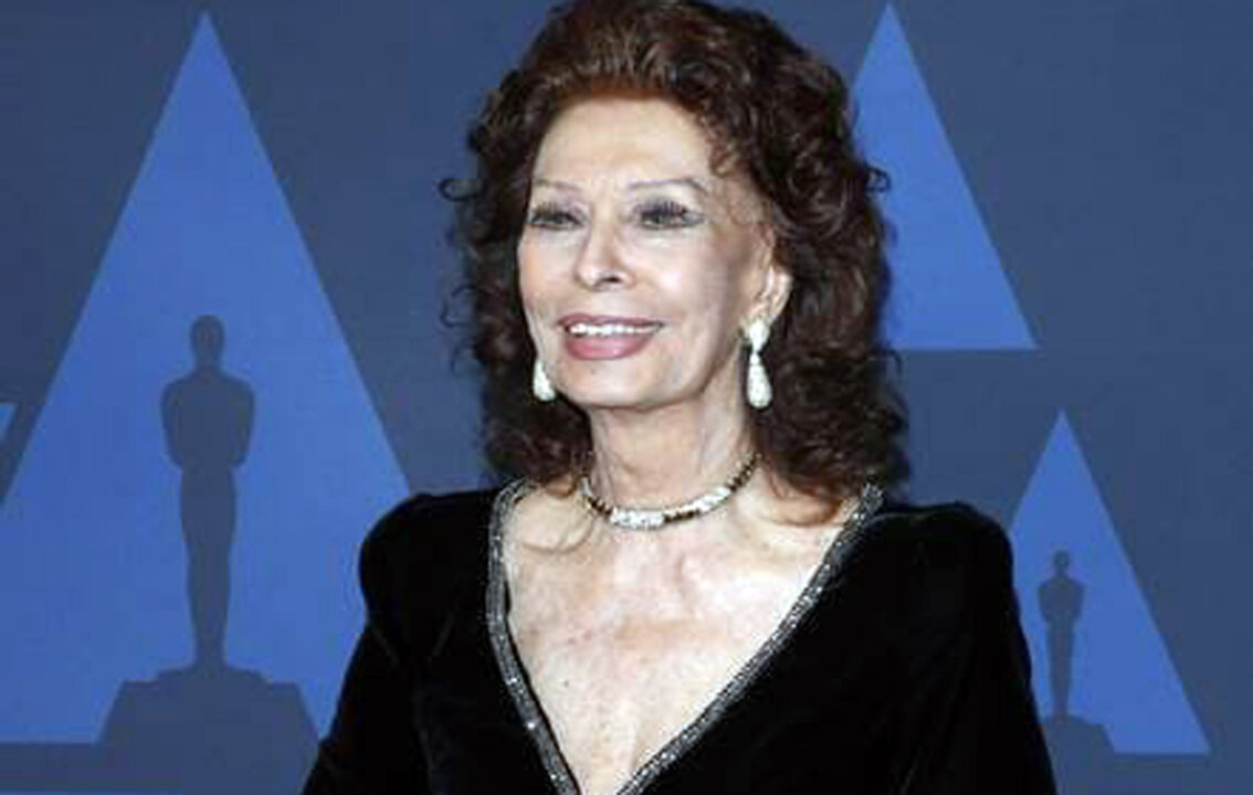 Sophia Loren in ospedale per una caduta, come sta
