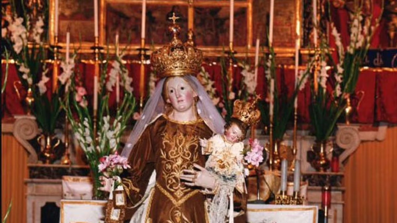 Altavilla Silentina, furto sacrilego: rubato l’oro della Madonna