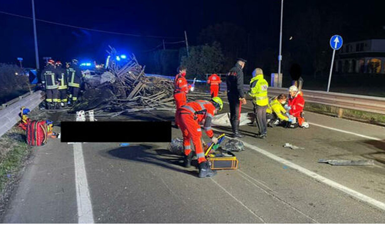 Venerdì tragico sulle strade: 6 morti e 8 feriti, tra cui due bambini