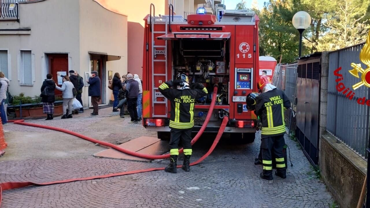 Milano: donna muore nell’incendio di casa