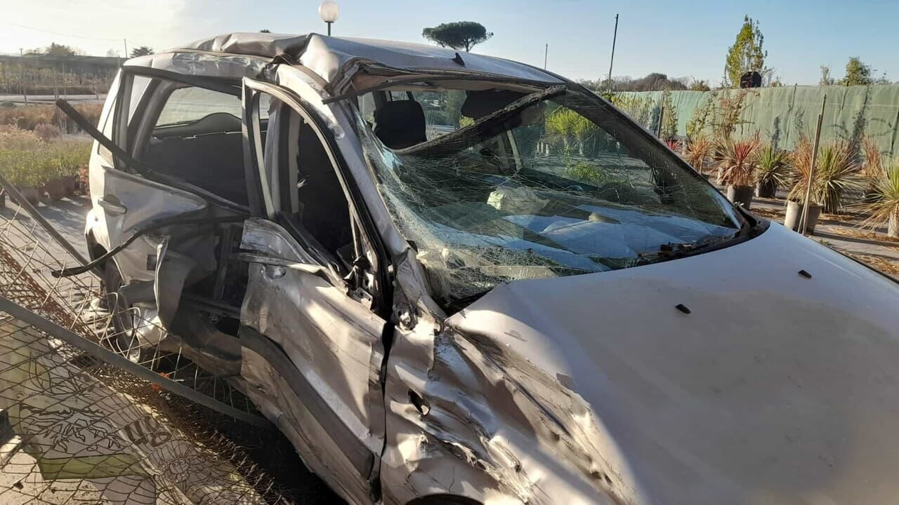 Viterbo: scontro fra tir e auto, 1 morto