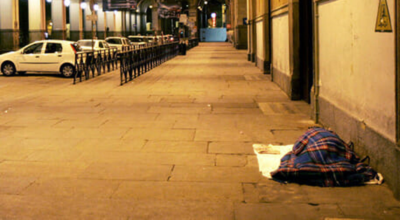 Roma: 52enne trovato morto ad Anagnina. Era un senza tetto