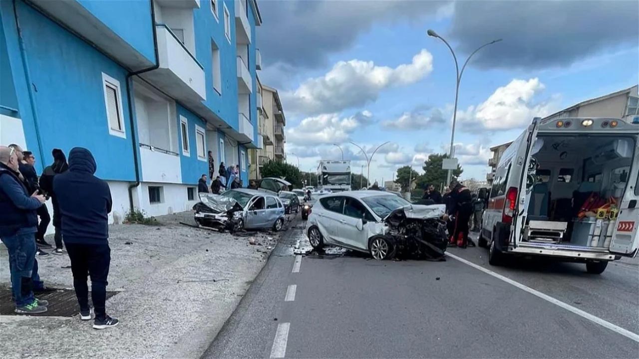 Cariati: ruba un’auto e muore schiantandosi contro un muro