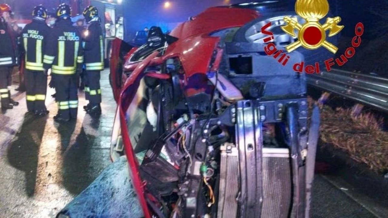 Autostrada A7: sbanda con l’auto e uomo muore sul colpo