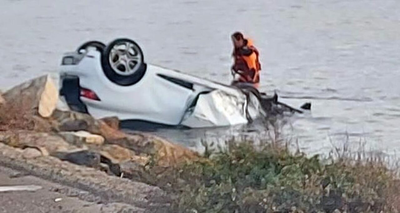 Capoterra: un morto nel ribaltamento dell’auto che finisce in mare