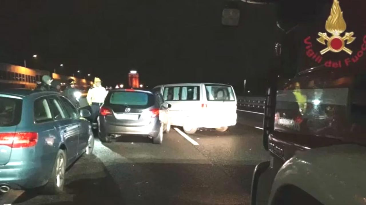 Autostrada A4: tragico incidente con 1 morto e 5 feriti