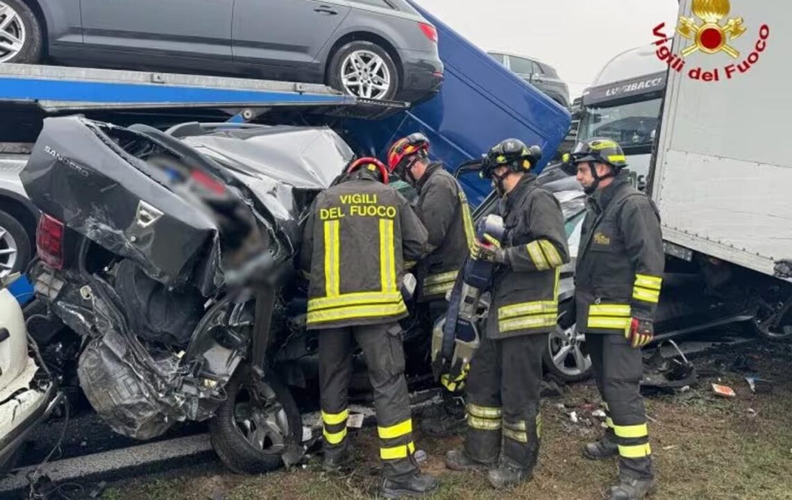 Autostrada A21: 2 morti e 50 feriti in maxi tamponamento a Manerbio