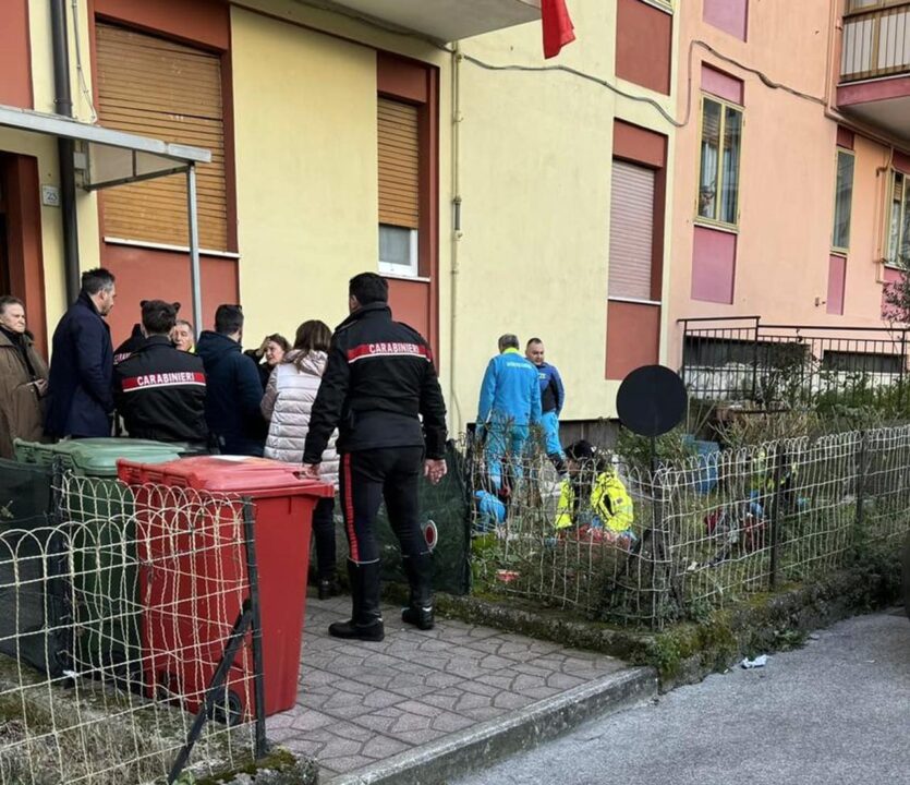 Avellino: anziano si suicida lanciandosi dal primo piano