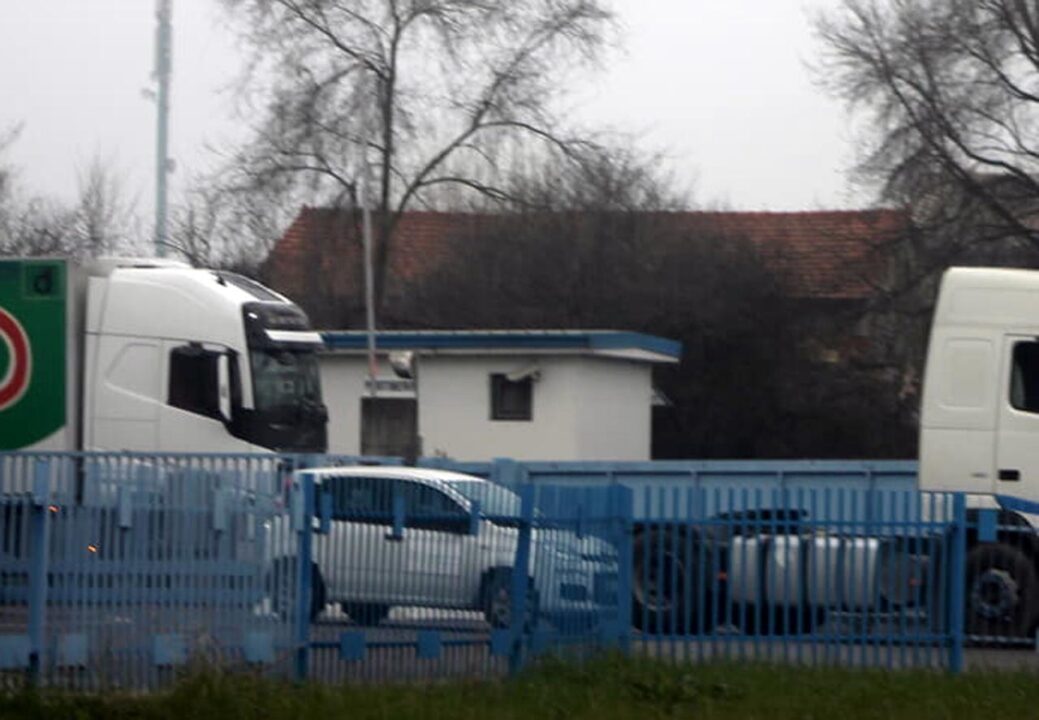 Parma: operaio 67enne muore travolto da un camion in azienda