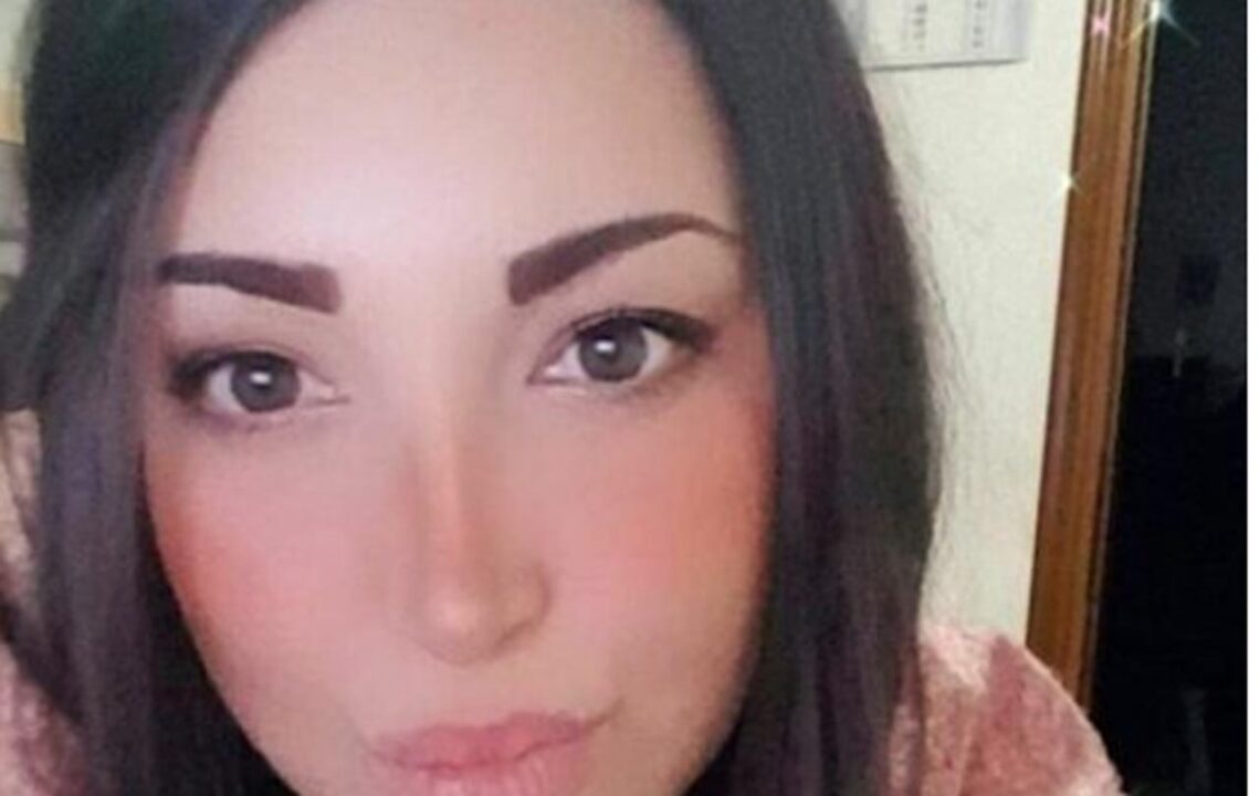 Torino: Alessandra Caboni, 29 anni, muore sul colpo. Finisce con l’auto contro un palo