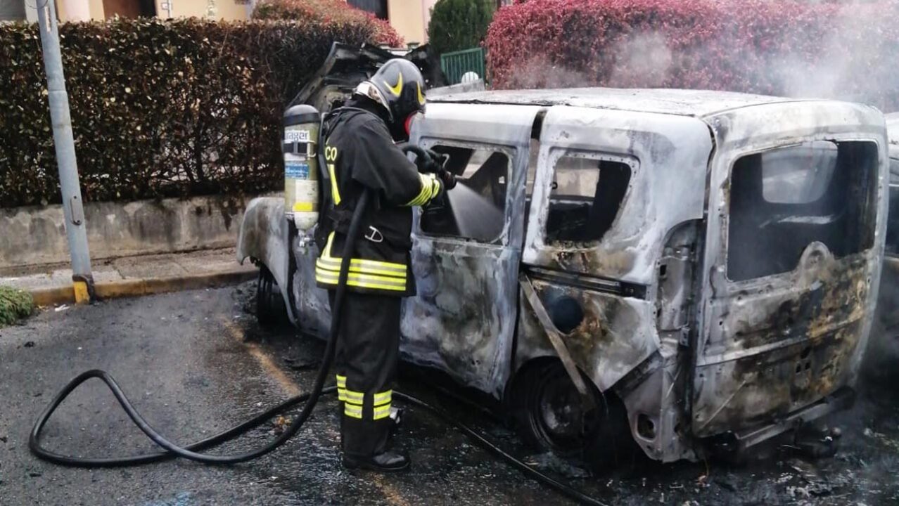 Golasecca: 50enne si suicida dandosi fuoco nell’auto