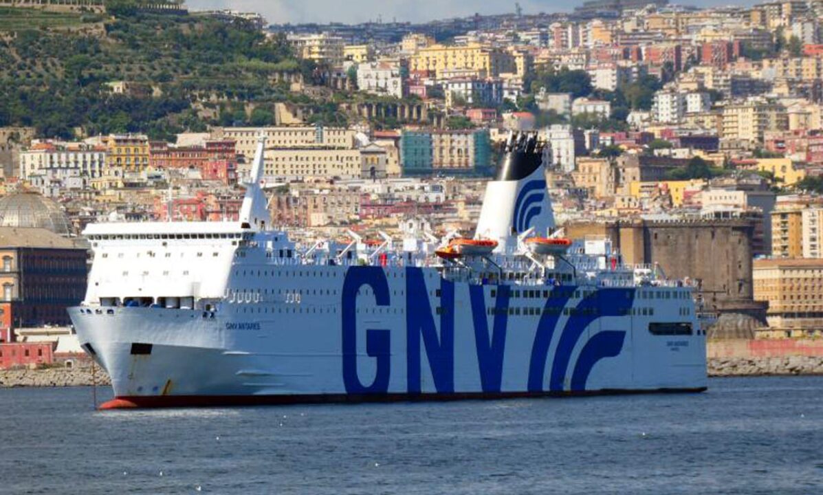 Napoli: tragedia al porto. Uomo muore schiacciato da un tir