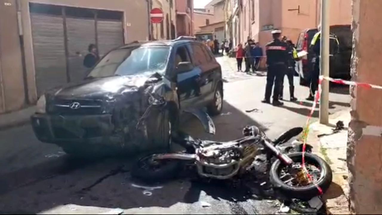 Ittiri: Sebastiano Pasquarelli, 19 anni, morto nello scontro moto auto