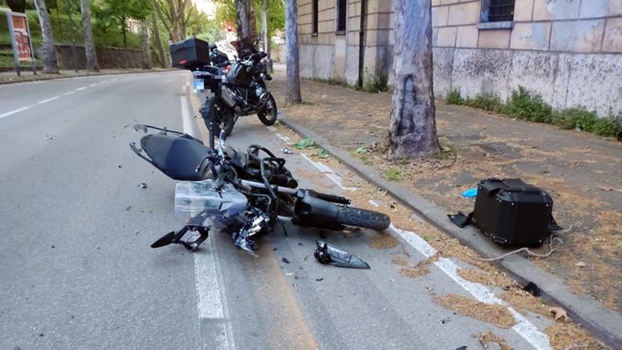 Verona: 23enne finisce con la moto contro un albero e muore