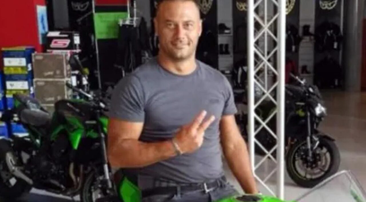 Antonio Gulino, 36 anni, si schianta con la moto e muore