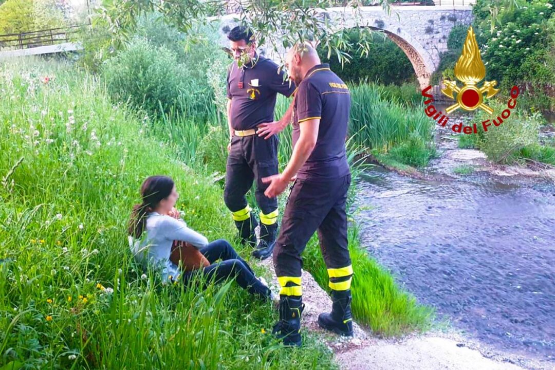 Lioni: vigili del fuoco salvano un cagnolino dalle acque dell’Ofanto