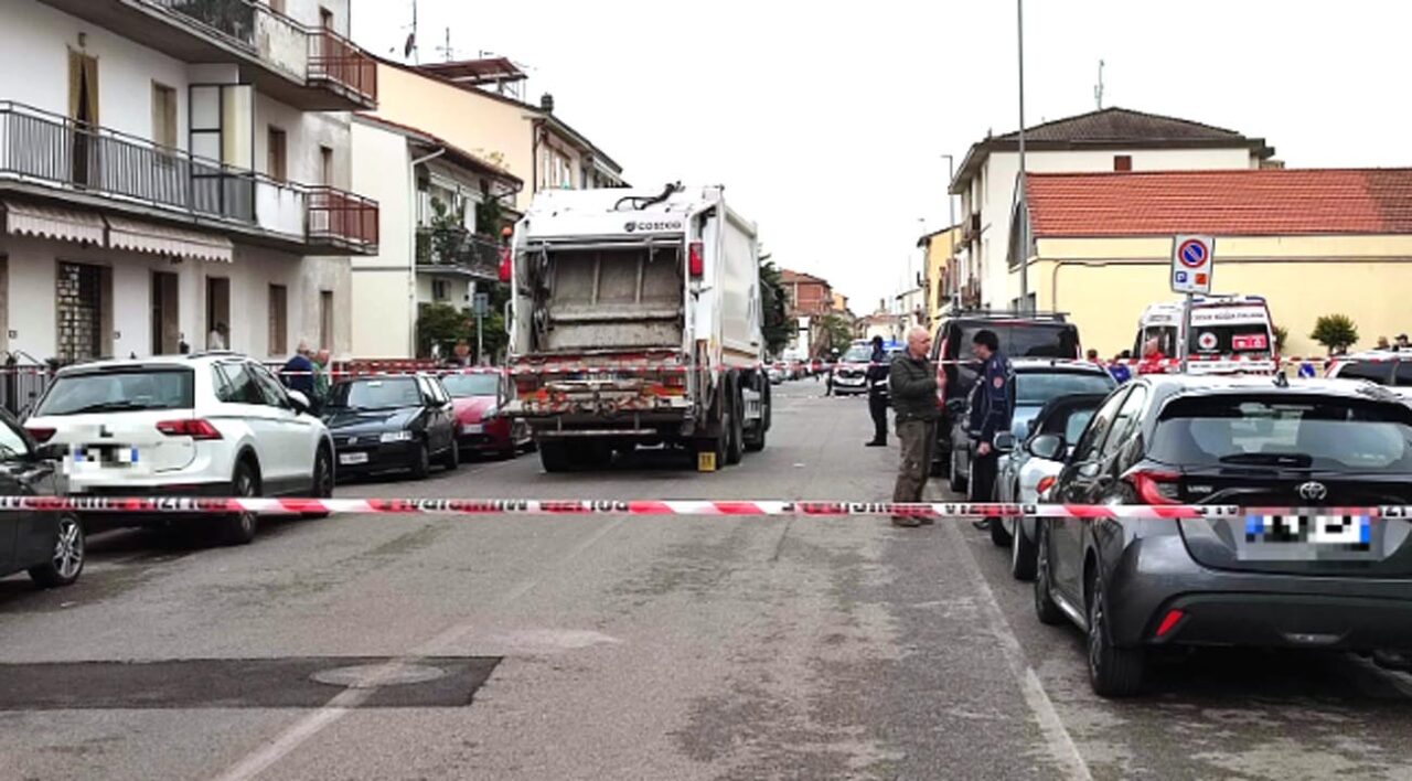 Prato: autocompattatore investe e uccide un anziano
