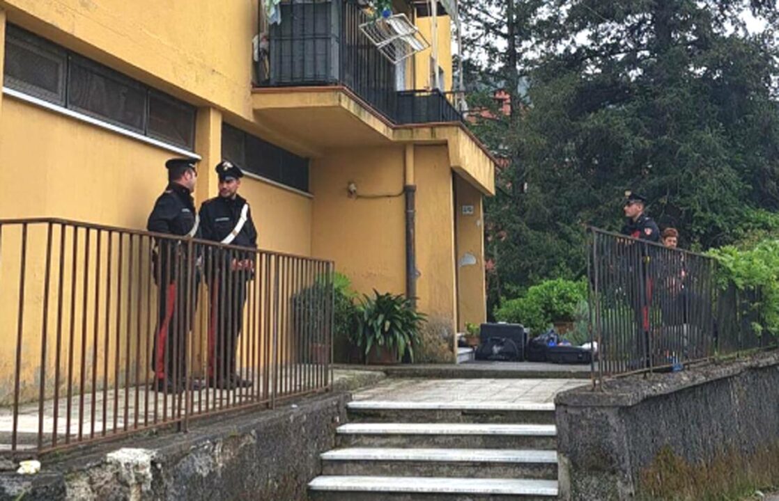 Riccò del Golfo: uccide la moglie a coltellate e poi si suicida