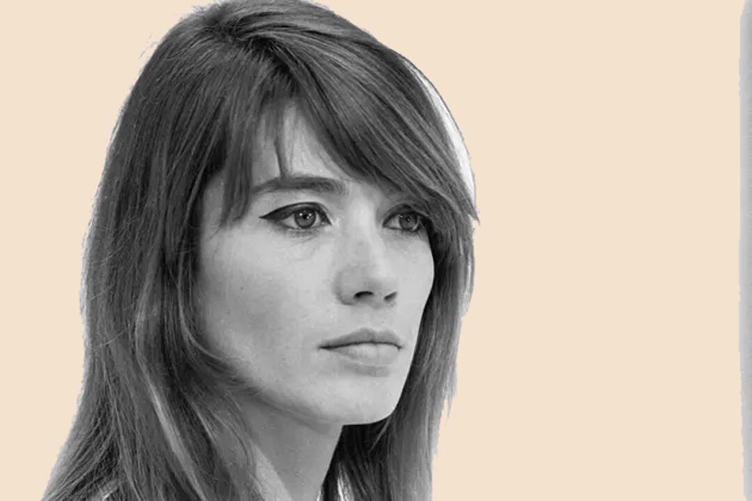 Françoise Hardy, cantante francese, è morta all’età di 80anni