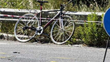 Ciclista 44enne muore mentre pedala sotto il sole