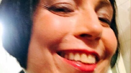 Laura Tedesco, giornalista 46enne, trovata morta in casa