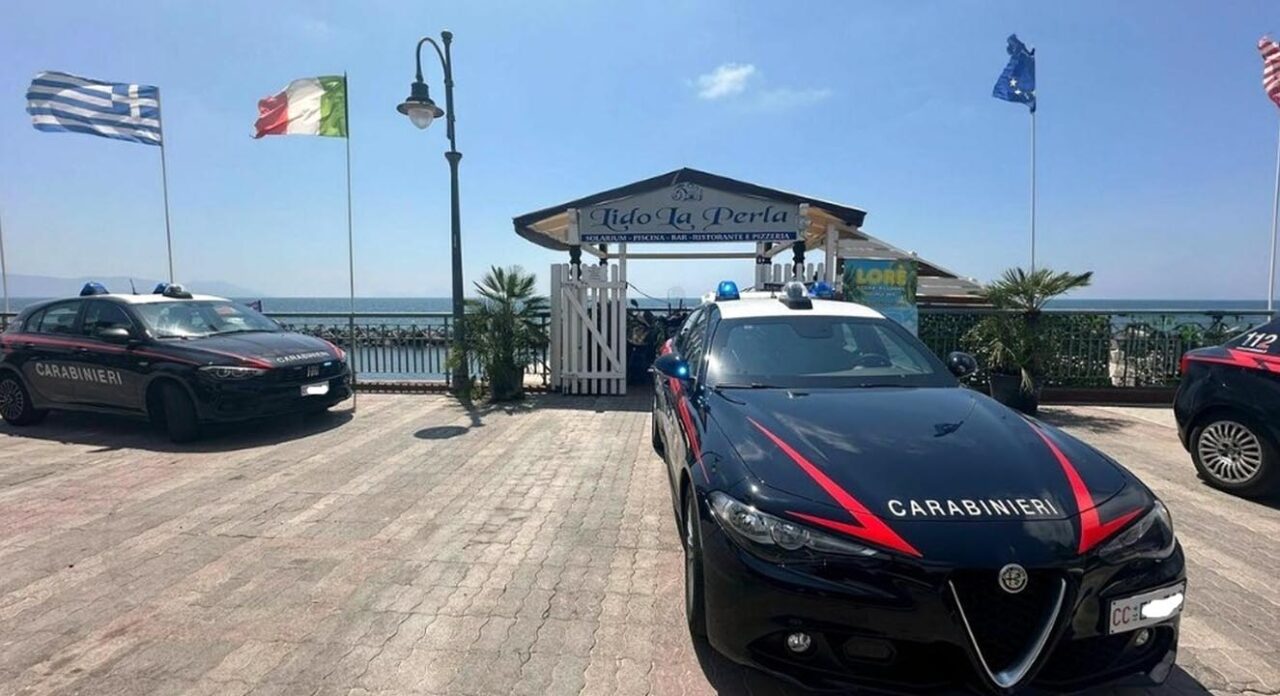 Torre del Greco: 17enne muore annegato. Tuffo dagli scogli o malore?