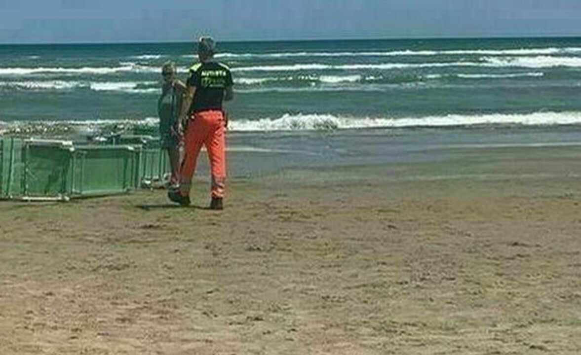 Giuseppe Beltrami, 70, muore tra le onde nel mare di Latina